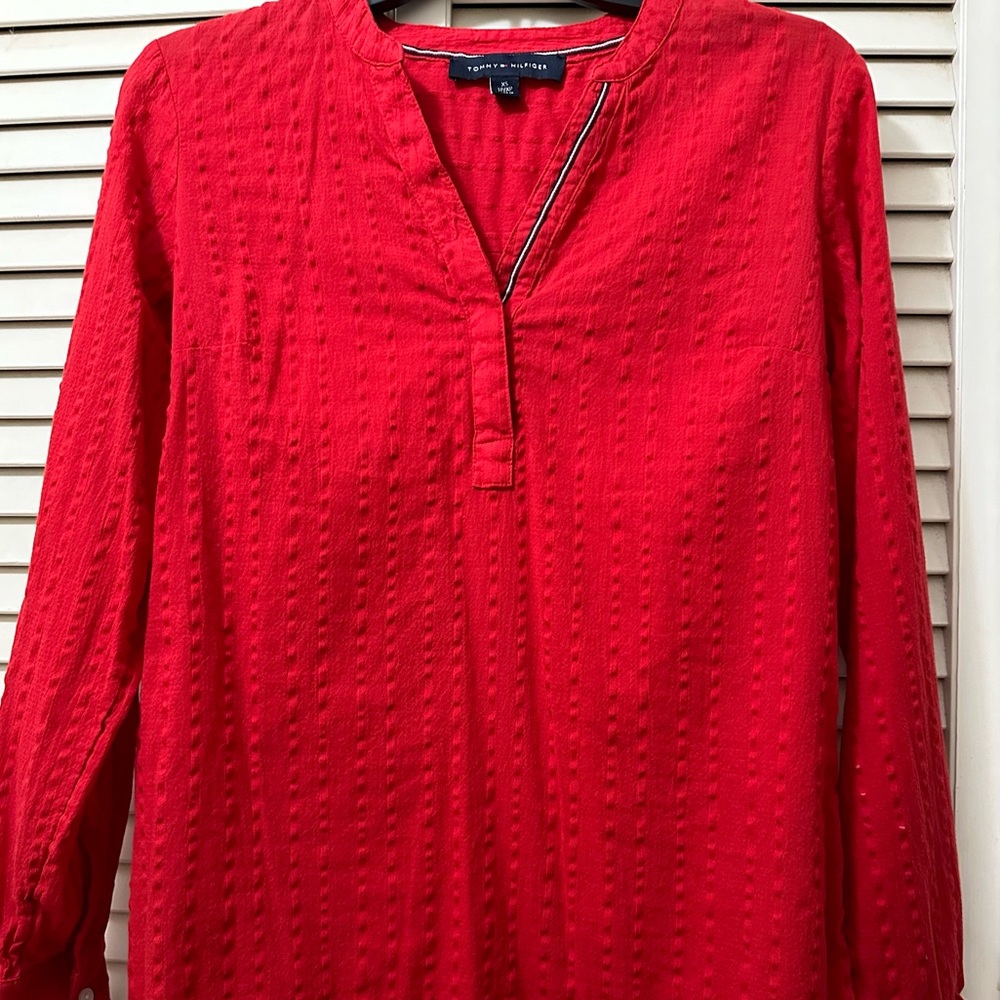 Like new Women's Tommy Hilfiger V-neck Blouse